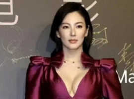 深圳街拍生图炸雷！张雨绮酒红绸缎裹身透“肉香”，宁静预言成真-般若资源分享网