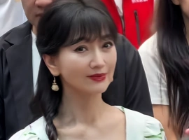 赵雅芝西湖被偶遇，满脸皱纹，瘦得皮包骨，网友：不老女神真老了-般若资源分享网